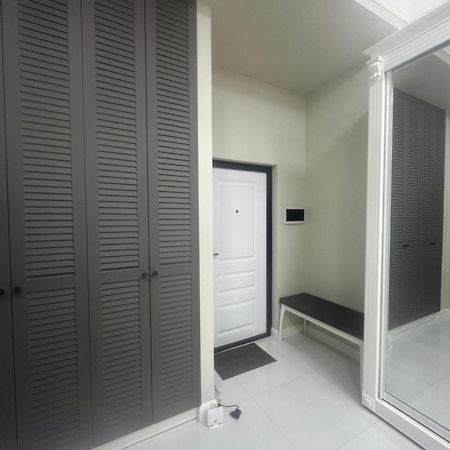 Comfortable Apartment In Central Of Almatî Exterior foto