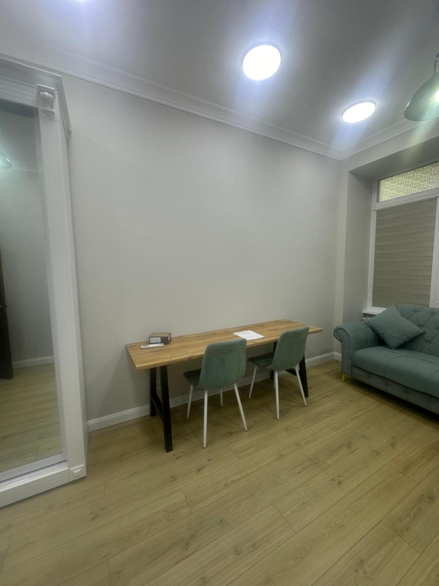 Comfortable Apartment In Central Of Almatî Exterior foto